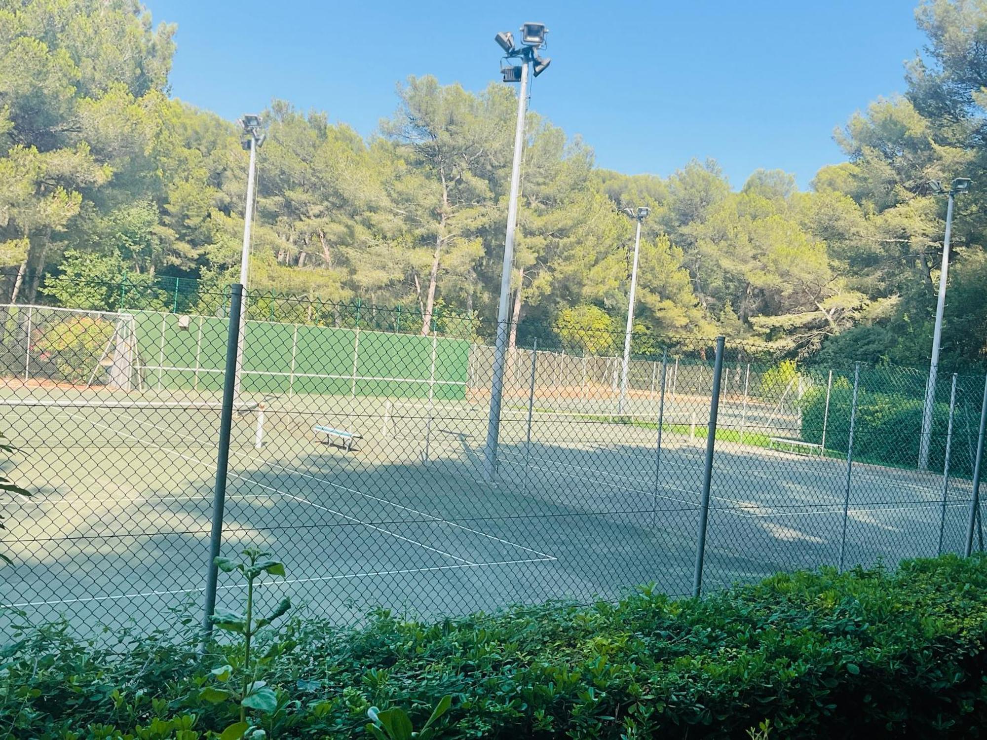 סיס-פור-לה-פלאז' Domaine De La Coudouliere, Vue Mer, Plage, Piscine Et Parc מראה חיצוני תמונה
